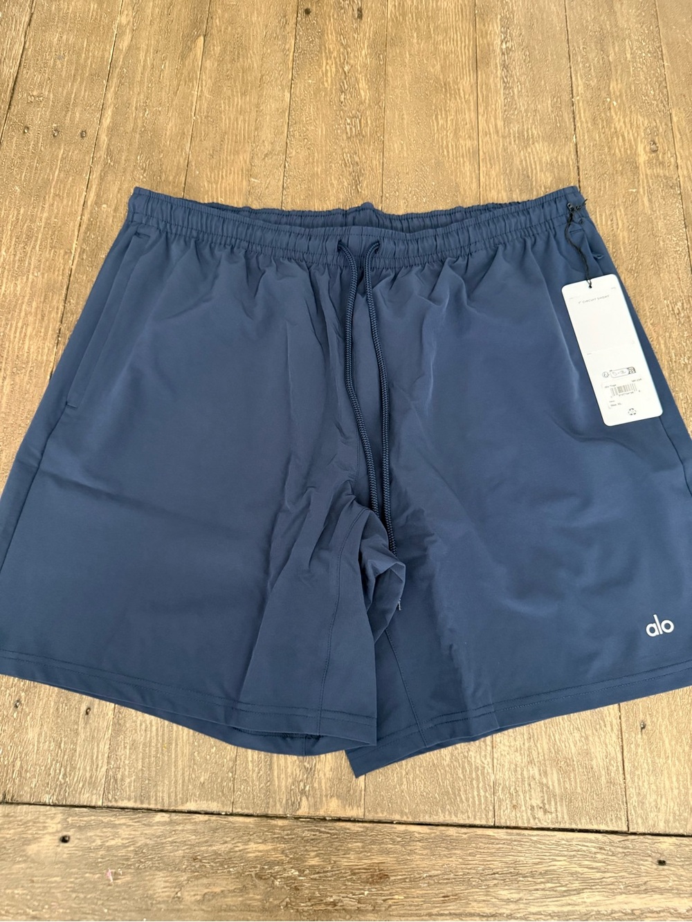 ALO men’s shorts